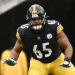 Steelers OT Dan Moore Jr. provides up humorous example for playing on the line