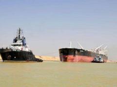 2 tankers clashed in Egypt’s Suez Canal, briefly interferingwith traffic in the essential waterway