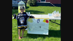 #TheMoment a 5-year-old youngboy began a lemonade stand to aid his hockey hero