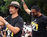 Harold and Kumar reunite to speak at SAG-AFTRA strike rally