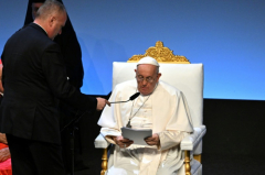 Pope states migrants ‘do not attack’ Europe