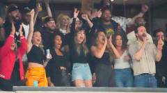 Taylor Swift signedupwith by Ryan Reynolds, Hugh Jackman, and more as Chiefs-Jets turns into star-studded affair