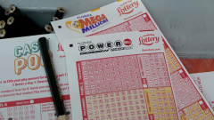 How to getin into the $2.2 billion US Powerball draw