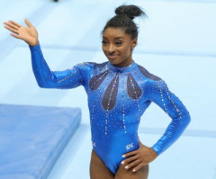 Simone Biles breaks records with 6th world well-rounded gold