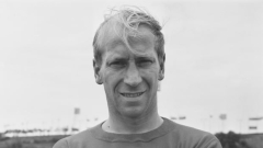 Bobby Charlton, Manchester United icon who endured aircraft crash and won World Cup for England, dead at 86