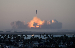 SpaceX Starship takesoff on 2nd test