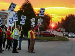Ford and Stellantis workers join those at GM in approving contract settlement that ended UAW strikes