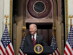 Biden states he’s assisted lower inflation as he hosts veryfirst conference of his brand-new supply chain council