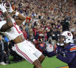 Humorous video reveals Alabama fans’ Iron Bowl stream glitching at the worst possible minute