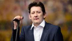 Crowds line Dublin streets for funeralservice procession of Pogues vocalist Shane MacGowan