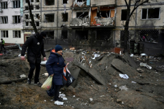 Ukraine pleads for aid as strikes magnify