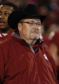 Jim Ross, Jerry Lawler ‘commentary’ included to 68 Ventures Bowl brawl
