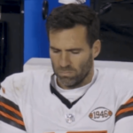 Joe Flacco hadahardtime to stay awake on the sideline of TNF as the Browns controlled the Jets