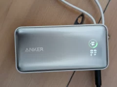 Hands on screening: Anker Nano Power Bank 10000mAh (30W, Built-In USB-C Cable) A1259