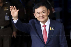 Thaksin’s healthcenter stay doesn’t jeopardise govt: survey