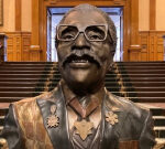 Bust of Lincoln Alexander, Canada’s 1st Black MP, revealed at Ontario legislature