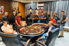 Russians captured gaming at poker