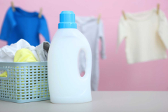 Liquid laundry cleaningagent package directexposure concern amongst young kids stays