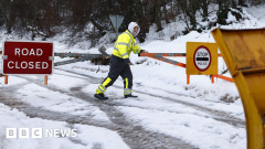 UK weathercondition: Amber snow and ice cautions provided by Met Office