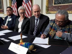 White House, tribal leaders hail ‘historic’ offer to bringback salmon runs in Pacific Northwest
