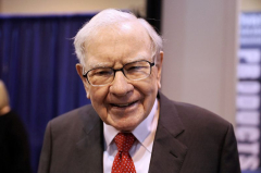 Buffett’s Berkshire posts record earnings on insurancecoverage, financialinvestments
