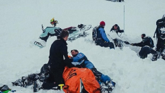 Trip guide saves guy from avalanche near Revelstoke, B.C.
