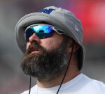 Jason Kelce had a terrific response to individuals questioning his retirement after the Eagles’ Saquon Barkley finalizing