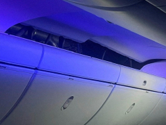 Boeing informs airlinecompanies to inspect 787 flight deck seat changes