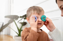 Link inbetween eye motion and facial acknowledgment in autism?
