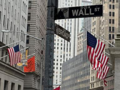 Stock market today: Wall Street edges lower in premarket after combined revenues from huge banks