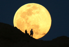 April 2024 complete moon increases quickly. But why is it called the ‘pink moon’?
