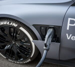 Polestar simply charged the Polestar 5 model from 10-80% (320 km) in 10 minutes