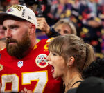 7 finest minutes from Travis Kelce participatingin Taylor Swift’s 87th Eras Tour reveal, consistingof her red and yellow clothing