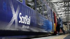 Rail unions call for peak fares to be ditched