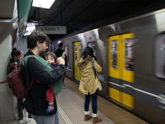 Train commuters in Buenos Aires see fares spike by 360% as part of austerity project in Argentina