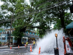 Water starts to circulation onceagain in downtown Atlanta after blackout that started Friday