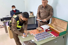 3 Chinese guys detained with 2,000 SIM cards near border