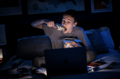 Mostcurrent Research in Sleep: Teens Having Late Sleep Pattern Eat More & Delay Tasks