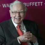 Warren Buffett and other billionaires are purchasing blue-chip energy stocks. Here’s why.