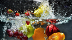 How to appropriately wash fruits and veggies