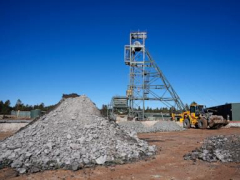 Arizona guv worksout timeout in carrying of uranium ore throughout Navajo Nation