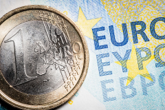 EUR/USD churns after a week of directionless weight-shifting