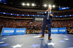 Democratic convention live updates: Tim Walz set to provide approval speech in Chicago