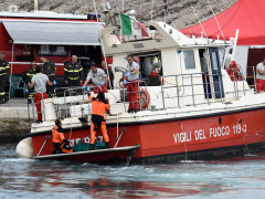 Districtattorneys examining captain of superyacht that sank off Sicily