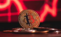 Bitcoin touches $58k onceagain as experts share bearish projections