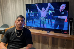 Alex Pereira doubles down on callout of fellow UFC champ Dricus Du Plessis