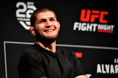 Video | Khabib Nurmagomedov chokes Umar Nurmagomedov while training cousin Usman at Bellator San Diego