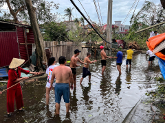 Thousands runaway homes in Vietnam as Typhoon Yagi death toll climbsup to 127