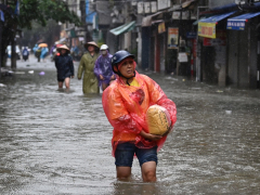 Thousands left from Hanoi as Typhoon Yagi death toll climbsup to 179