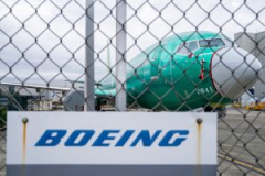 New Boeing CEO shakes up management, reveals veryfirst departure